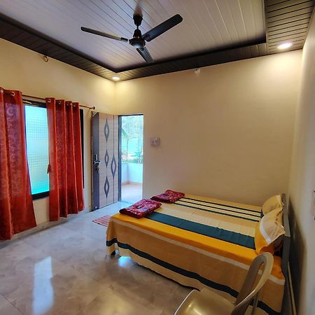 Omkar Beach Resort Mālvan Buitenkant foto