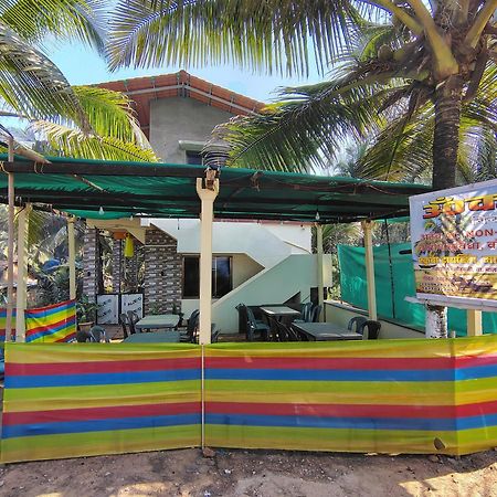 Omkar Beach Resort Mālvan Buitenkant foto