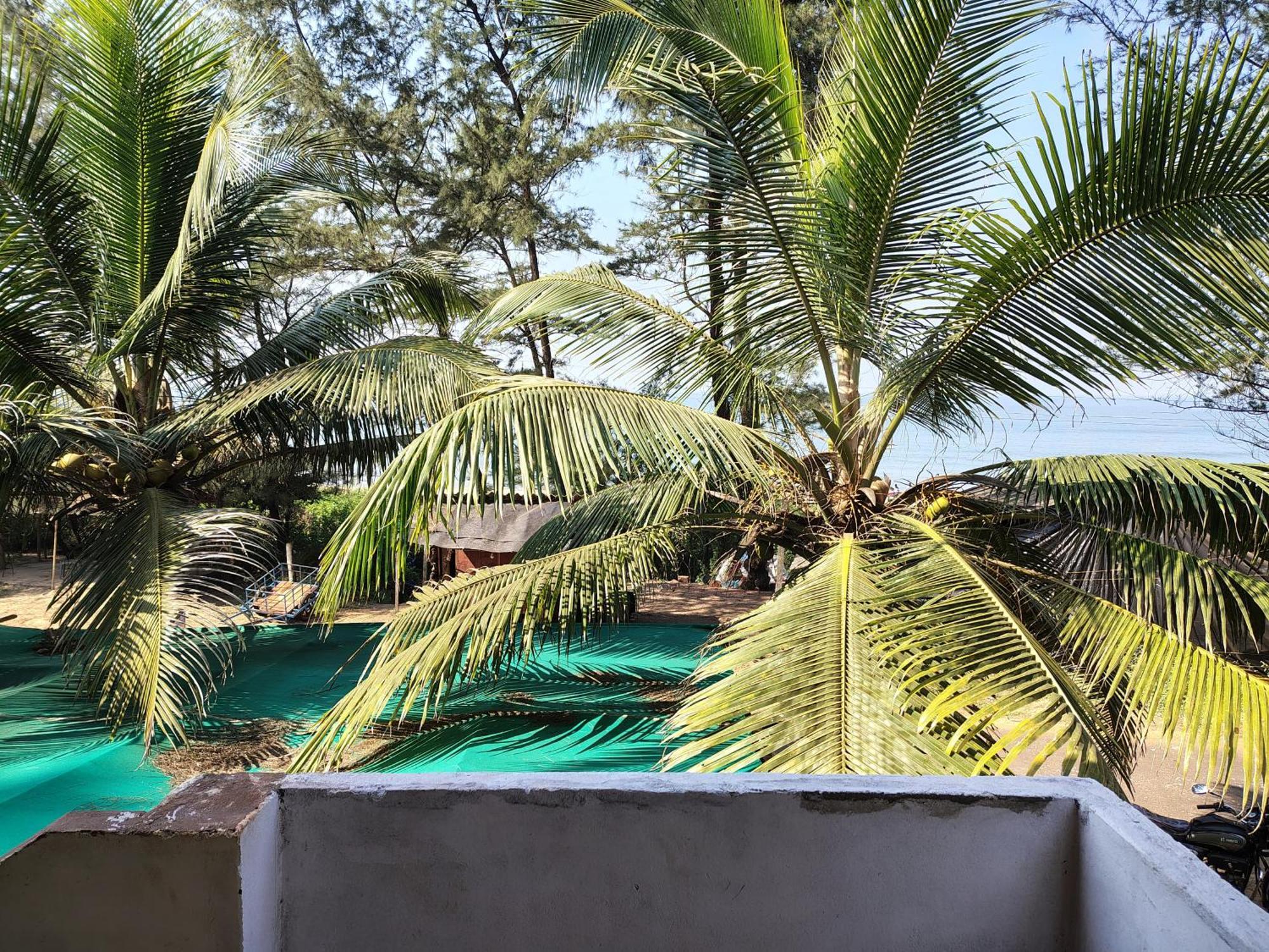 Omkar Beach Resort Mālvan Buitenkant foto